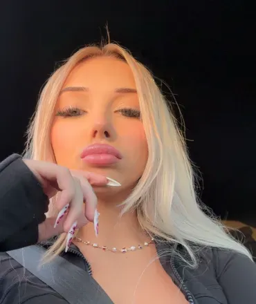 OnlyFans cuenta livloxey avatar 1