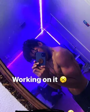 OnlyFans account  sh4rk0527 avatar 1