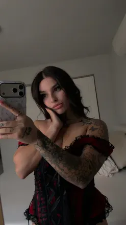 OnlyFans cuenta xcarmenluxx avatar 1