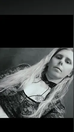 OnlyFans cuenta evilredqueen header 2