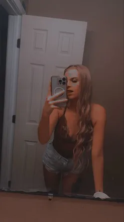 OnlyFans cuenta emilyraexoxxo header 2