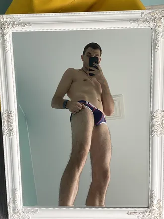 OnlyFans cuenta letmebeyourpeach header 2