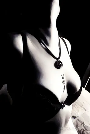 OnlyFans cuenta gothicblubee header 2