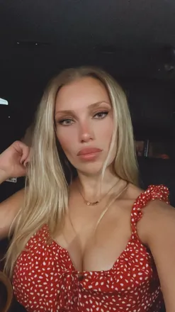 OnlyFans cuenta scarlette-ross header 2