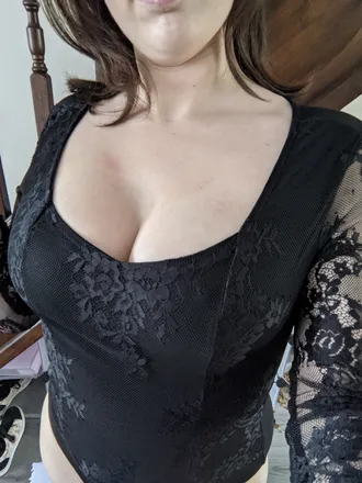 OnlyFans cuenta bustybeautyj header 2