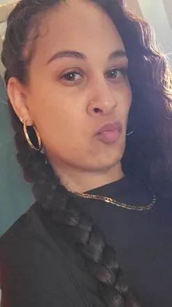 OnlyFans cuenta yourwifesbestfriend avatar 1