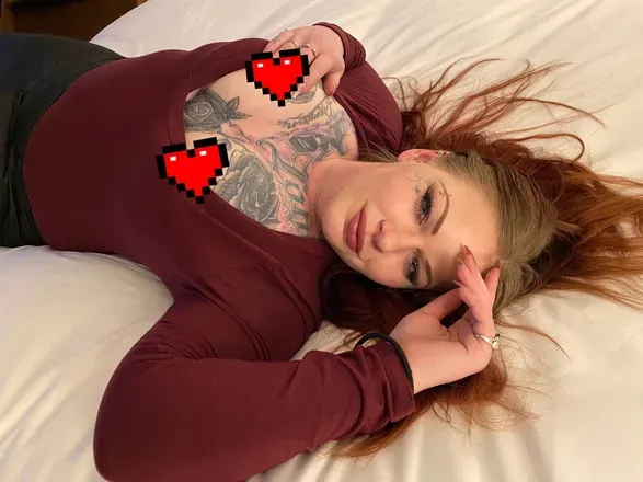 OnlyFans cuenta alyxhart header 2
