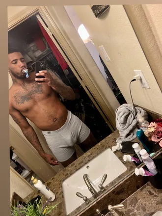OnlyFans cuenta boygotinches header 2