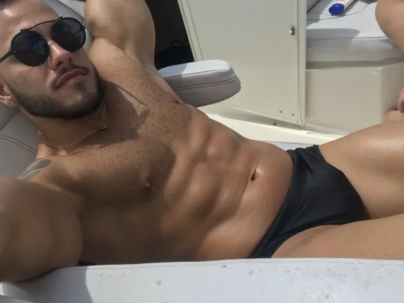 OnlyFans cuenta rickyricco4 header 2