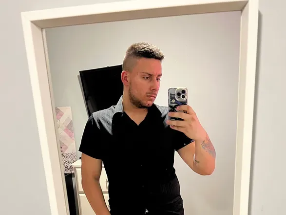 OnlyFans cuenta miguelillo1999 avatar 1