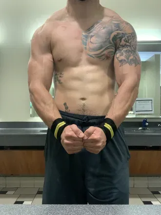 OnlyFans cuenta thatguy6969_ header 2