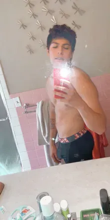 OnlyFans account  f00lt avatar 1