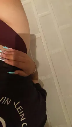OnlyFans cuenta luciaa_g21 header 2
