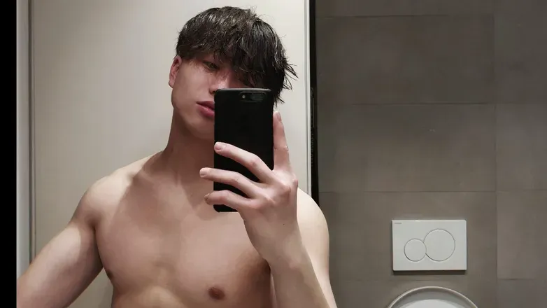 OnlyFans cuenta mattjeong header 2