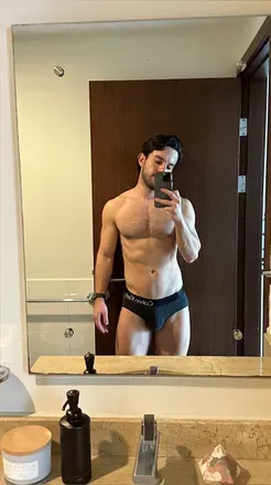 OnlyFans of soy_nico_cruz