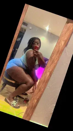 OnlyFans cuenta neshia.b header 2