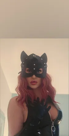 OnlyFans cuenta madamebellona header 2