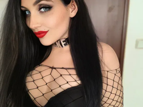 OnlyFans account  vsophiya header 2