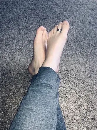 OnlyFans cuenta smallestfeet3 avatar 1