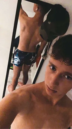 OnlyFans cuenta theo_bsy header 2