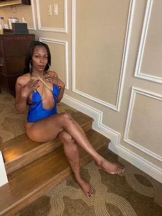 OnlyFans account  u114395965 header 2