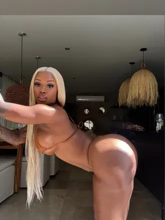 OnlyFans cuenta prettiipaaiid header 2