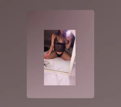 OnlyFans cuenta crystals_secrets header 2