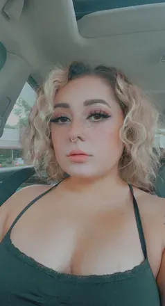 OnlyFans cuenta thiccthighskyy avatar 1