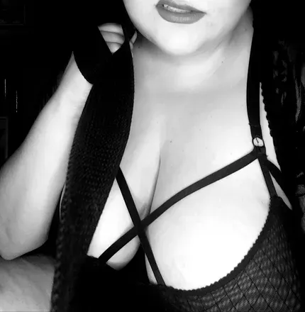 OnlyFans account  plus_mayley avatar 1