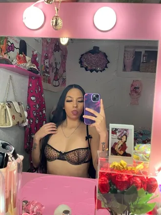 OnlyFans cuenta lilcutiexoxochitl header 2