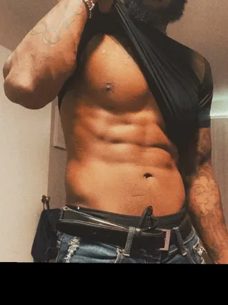 OnlyFans cuenta thezoshow_xxx header 2