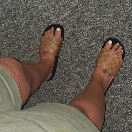 OnlyFans cuenta prettyfeetqueen19 header 2