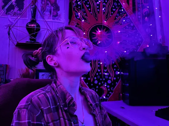 OnlyFans cuenta tripsyhippie94 header 2