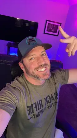 OnlyFans account  dadbodrob avatar 1