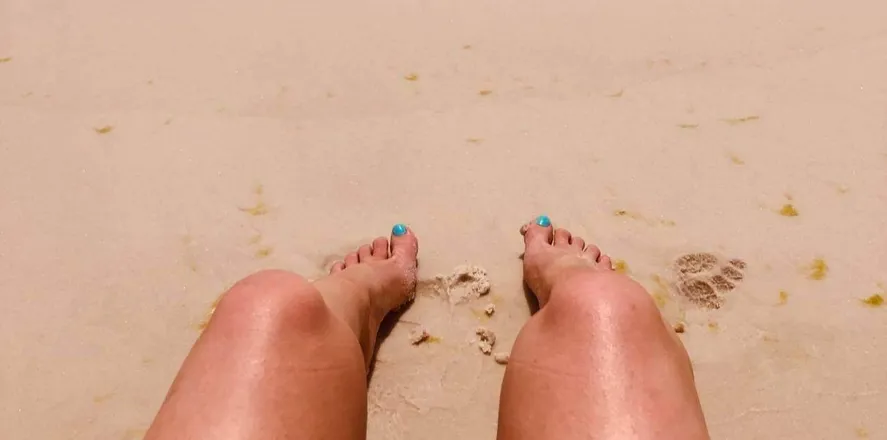 OnlyFans cuenta tinyfeetblonde header 2