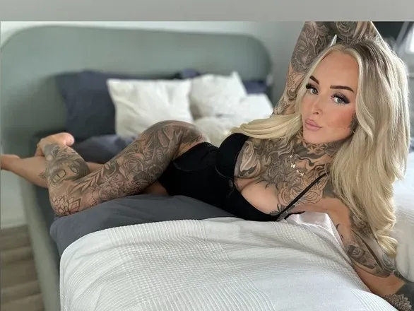 OnlyFans cuenta bad.xmoni header 2