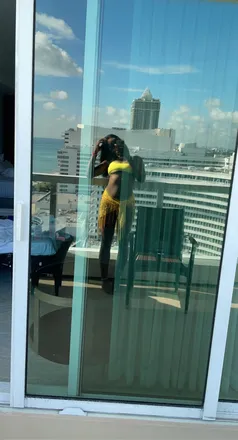 OnlyFans cuenta aureliee_babyy header 2