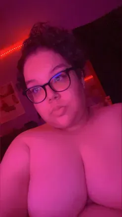 OnlyFans cuenta princessyoshi97 avatar 1