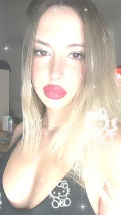 OnlyFans cuenta yourbabyamelie header 2