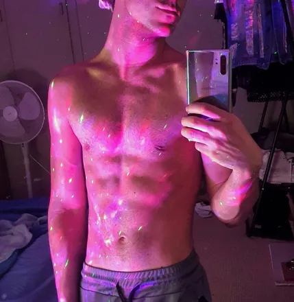 OnlyFans cuenta skyman_island header 2