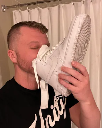 OnlyFans cuenta slcsneakerlicker header 2