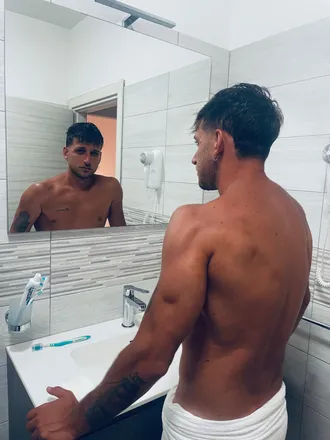 OnlyFans cuenta andreaa9466 header 2