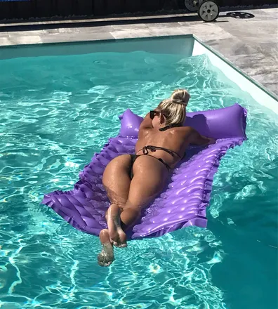 OnlyFans account  mamacita-xxx header 2
