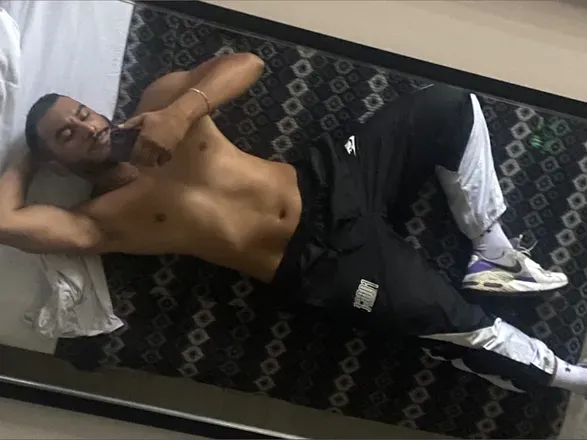 OnlyFans cuenta cris-tamayo header 2