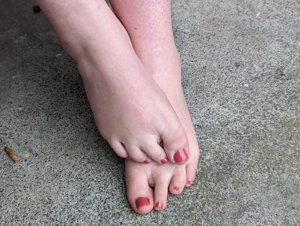 OnlyFans account  uniquesexyfeetuk header 2
