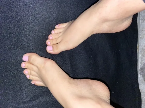 OnlyFans cuenta cuteieelovefeet header 2