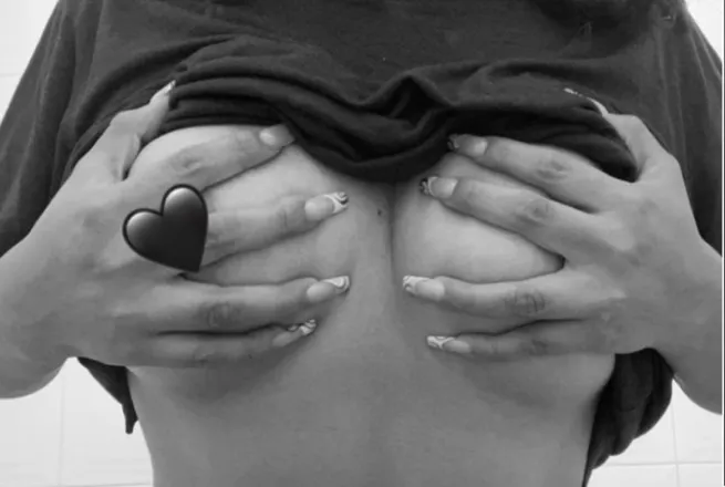 OnlyFans cuenta hellysisters2512 header 2