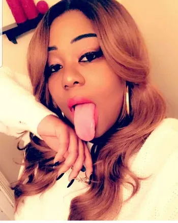 OnlyFans account  youkravemonae avatar 1