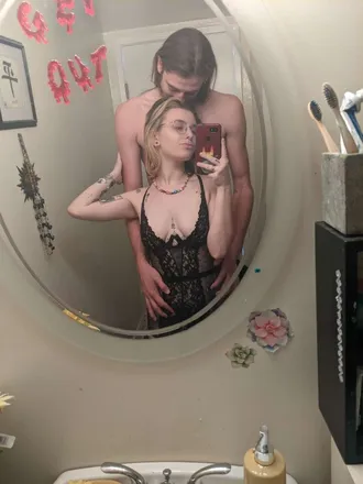 OnlyFans cuenta the_haleigh header 2