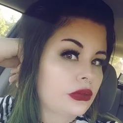 OnlyFans account  kissmysparkles avatar 1